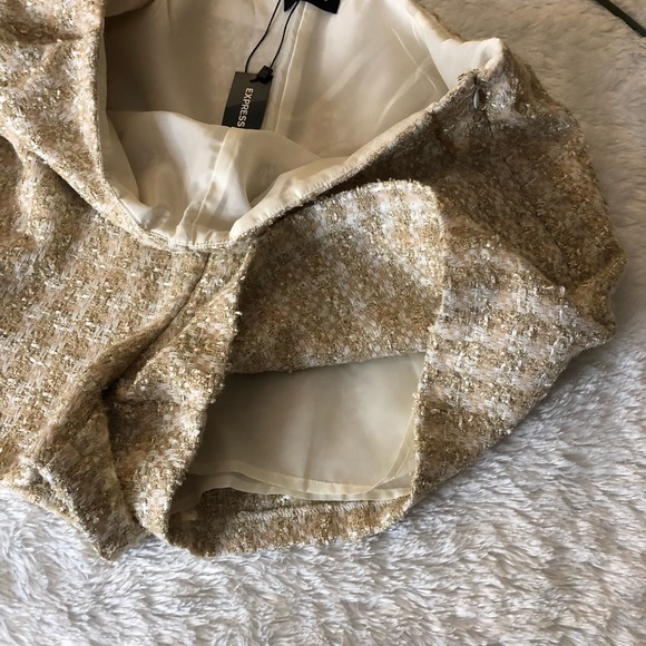 NWT Express High Waisted textured shorts - Picture 5 of 14